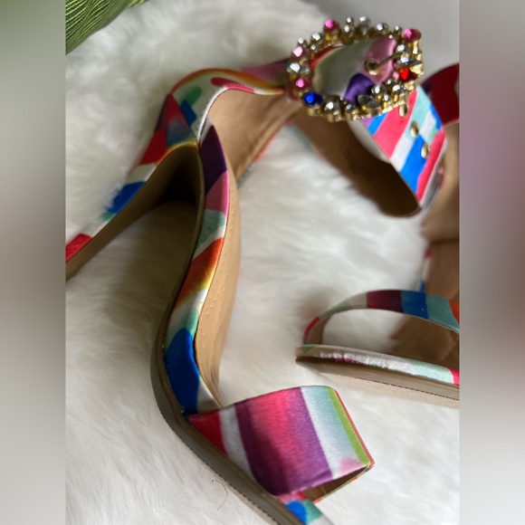 Multicolored Heel w/ Rhinestones - Picture 5 of 7